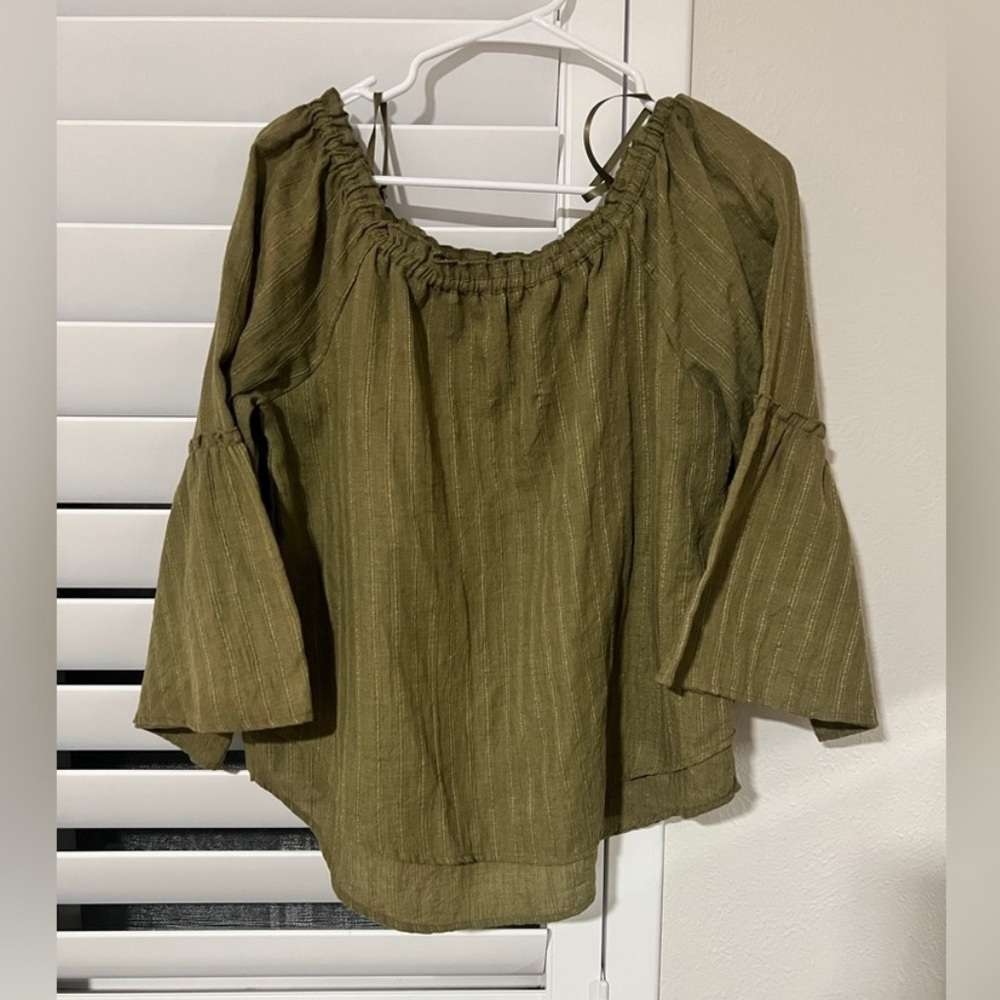 Westport Ruffled Off the Shoulder Blouse